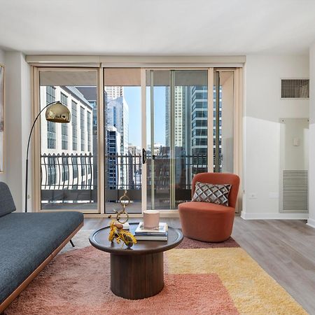 The Bernardin Gold Coast Luxury Apartments Near Magnificent Mile Чикаго Екстериор снимка