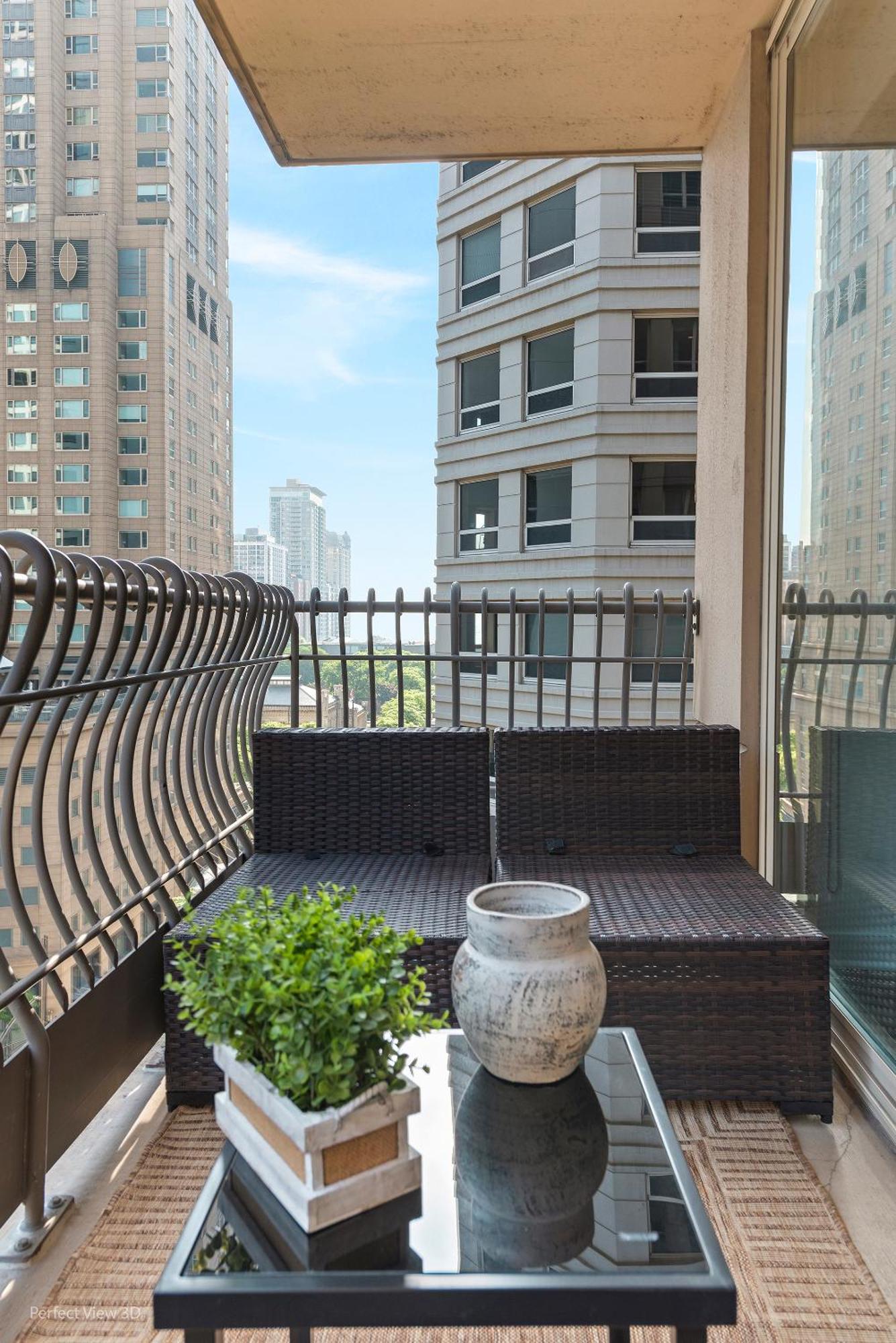 The Bernardin Gold Coast Luxury Apartments Near Magnificent Mile Чикаго Екстериор снимка