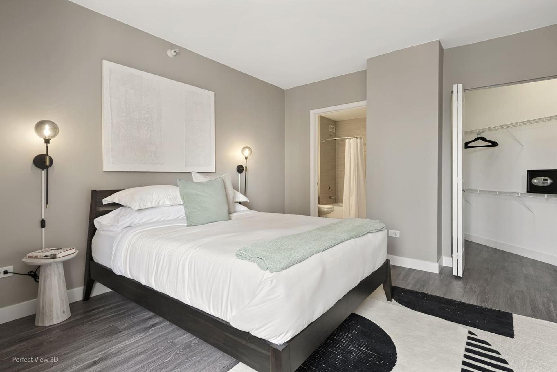 The Bernardin Gold Coast Luxury Apartments Near Magnificent Mile Чикаго Екстериор снимка