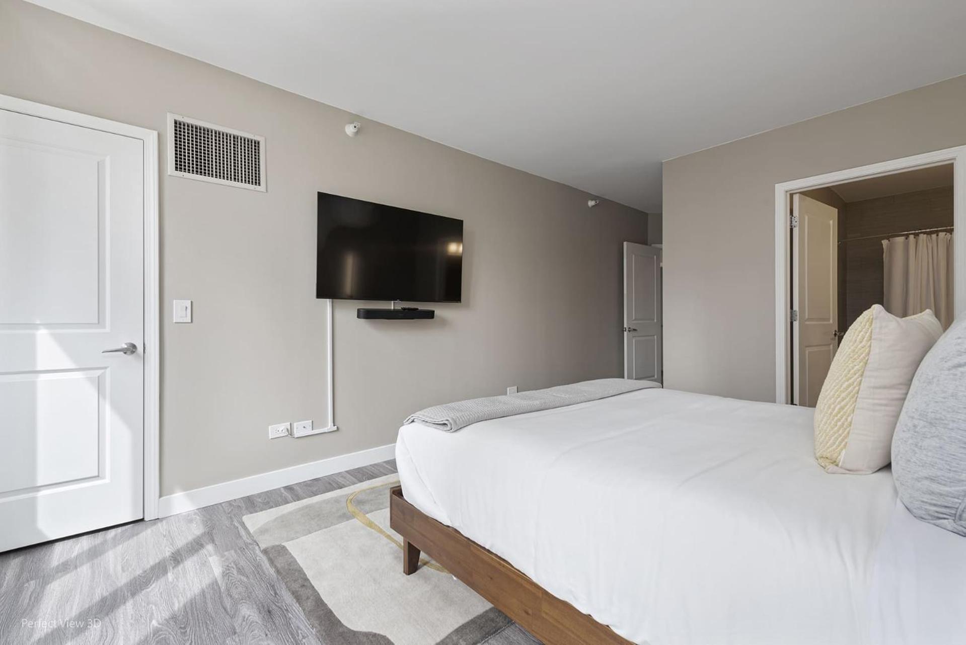 The Bernardin Gold Coast Luxury Apartments Near Magnificent Mile Чикаго Екстериор снимка
