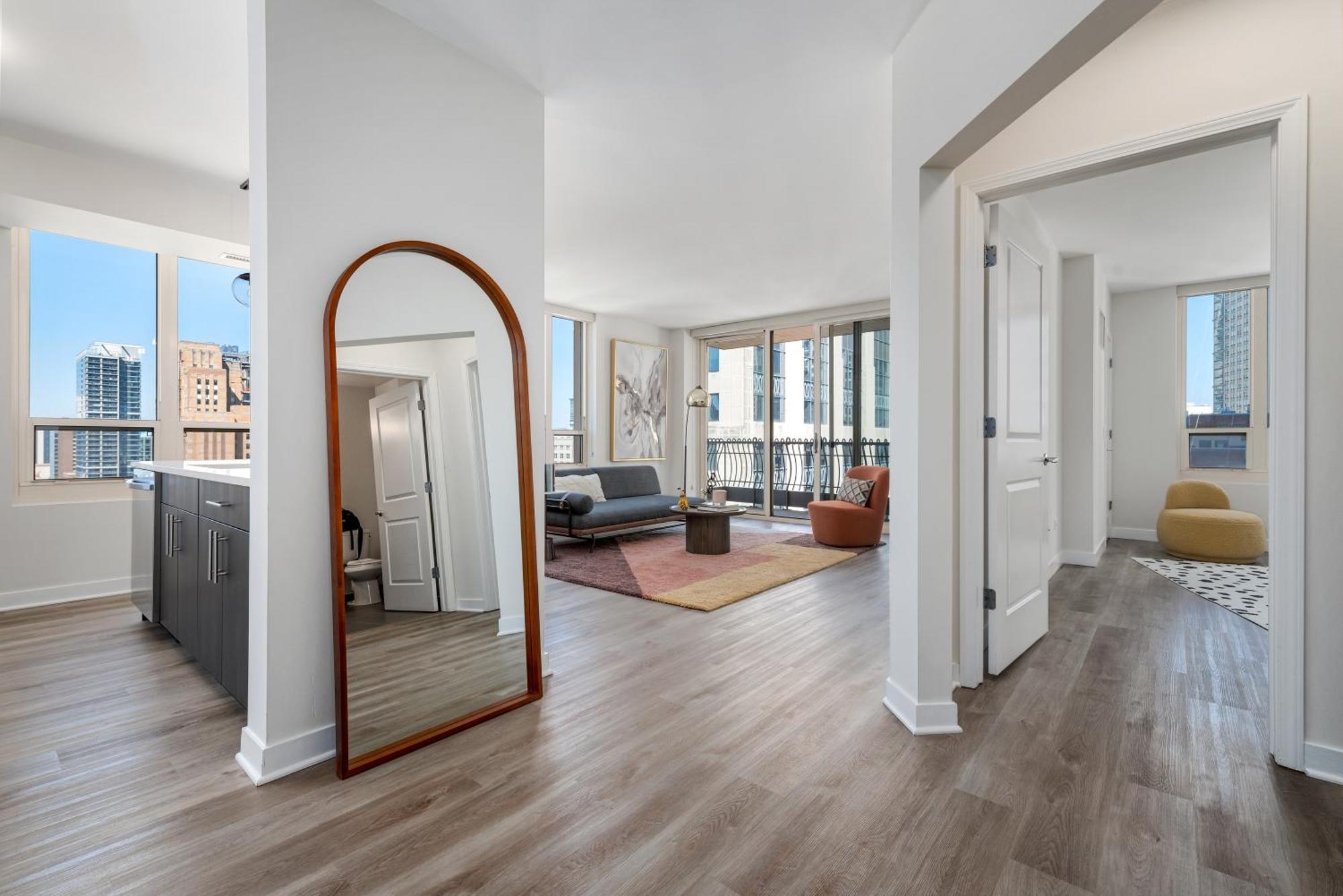 The Bernardin Gold Coast Luxury Apartments Near Magnificent Mile Чикаго Екстериор снимка