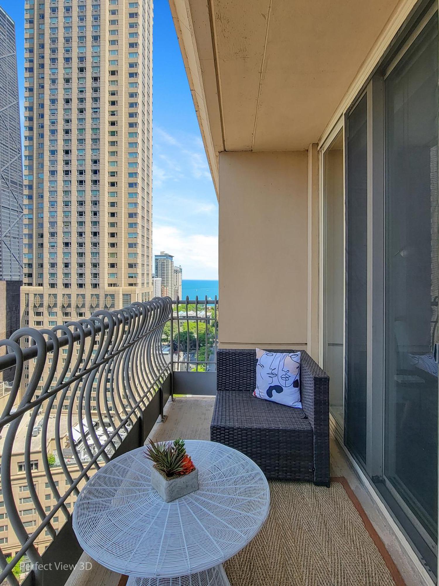 The Bernardin Gold Coast Luxury Apartments Near Magnificent Mile Чикаго Екстериор снимка